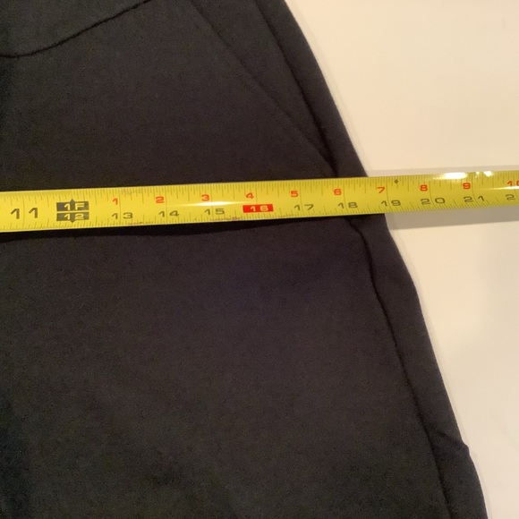 Cabi 5866 Black Pants Size 6 Banded Waist Cropped Trousers Minimalist - Picture 12 of 16